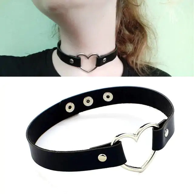 Leather Heart Ring Choker