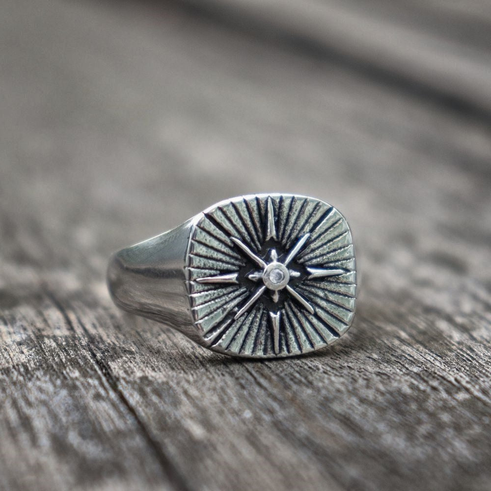 Polaris Star Signet Ring - DARK MOON